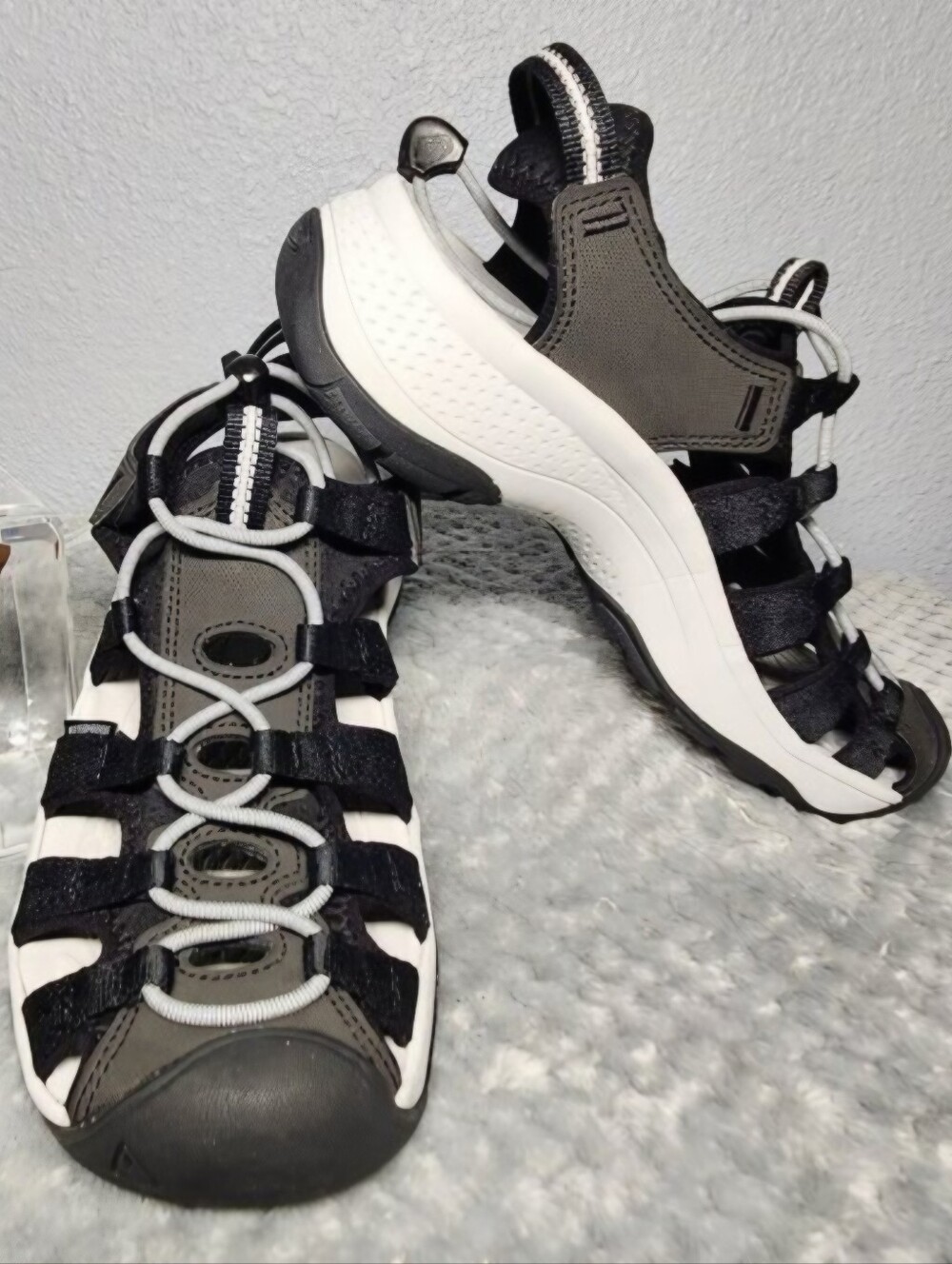 Keen Women’s Astroria West Sandal-Black & White - Size: 7 Like New!
